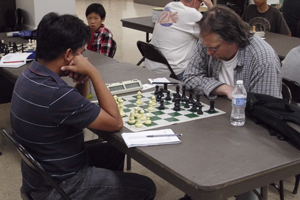 Michael Bond (right) in his draw with Jesse Victoria.